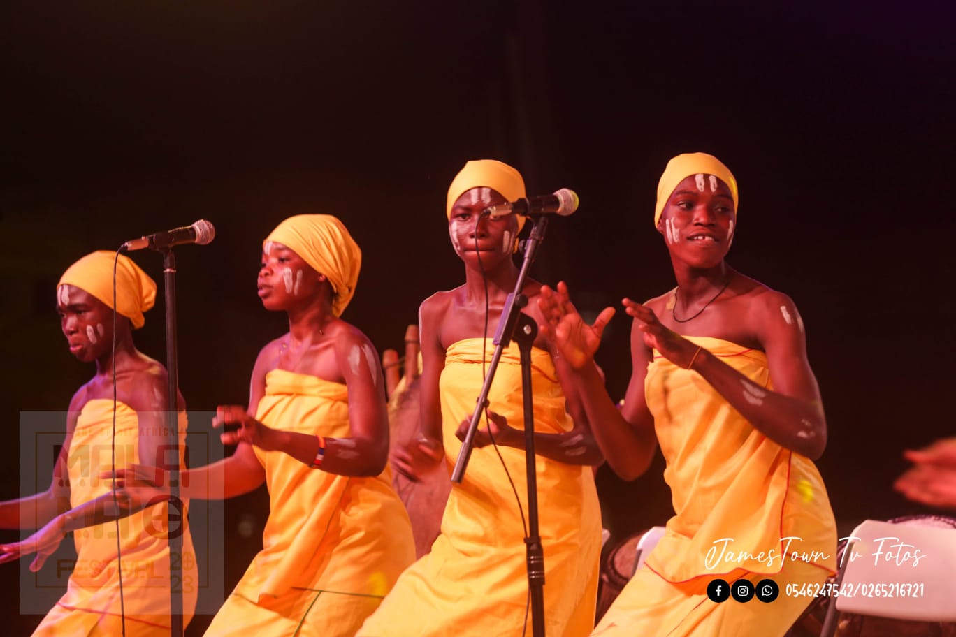 Performers at the Mala Majo Festival